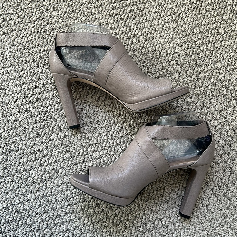 Via Spiga Chic Taupe Open-Toe Heels - Picture 4 of 10